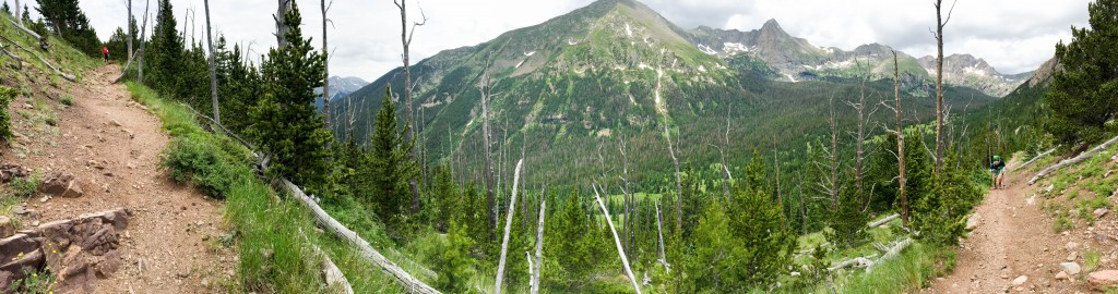 Panorma of the trail going back up the Pass